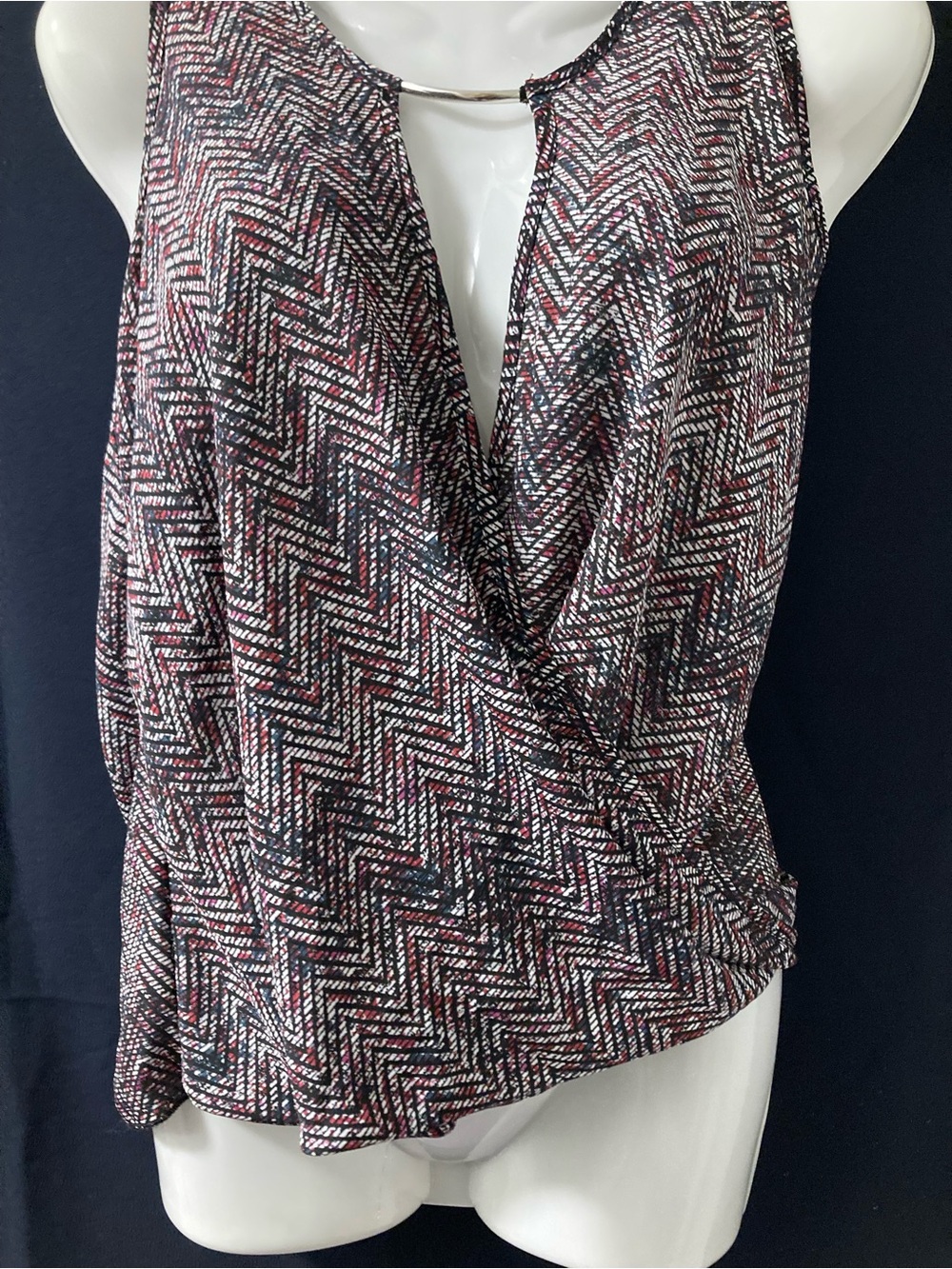 Ardene Sleeveless V-Neck Wrap Front Chevron Print Top - Black, White & Pink